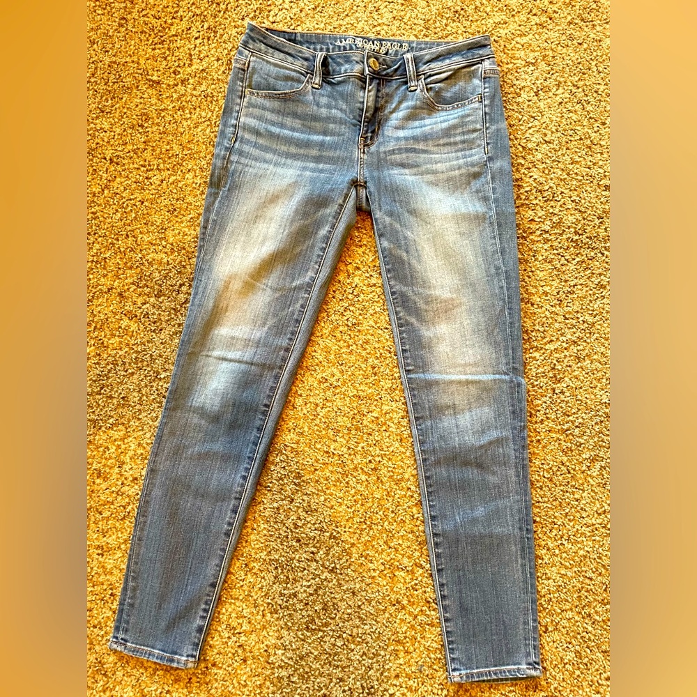 American Eagle, women’s size 6 skinny jeans